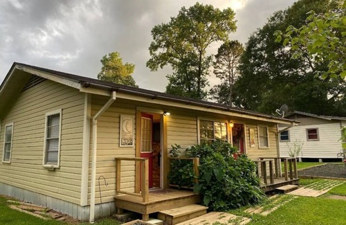 Hemphill House | Casita Luna - Hemphill, Texas