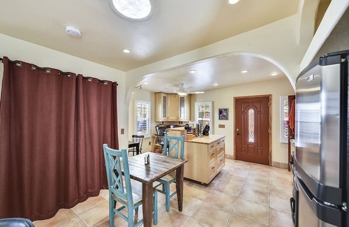 University Heights Apartment | Casita Studio, Parking, 1 Month Min. Stay, above Mission Valley & near all.