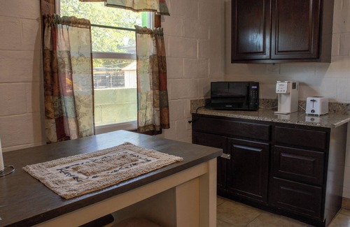 Las Cruces House | Casita Verde With a Private Yard, WiFi Ready and Pet Friendly