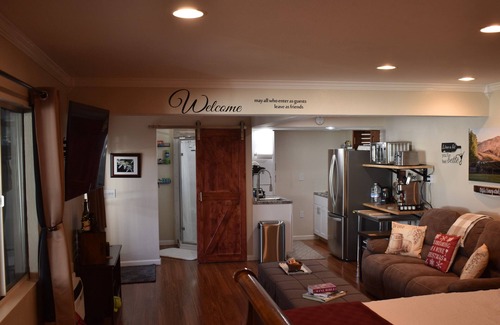 North Broadway House | Casita w/pool