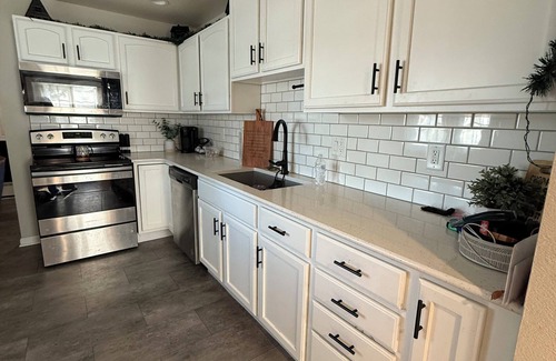 Casper House | Casper Cozy Corner is a newly remodeled home just steps from downtown Casper!