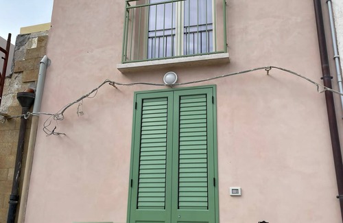 Porto Palo House | Cassiopeia House
