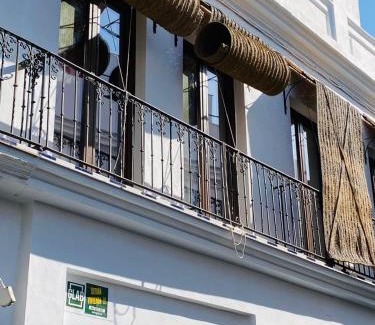 Triana Apartment | Cast2 Apartment right next to Puente Triana