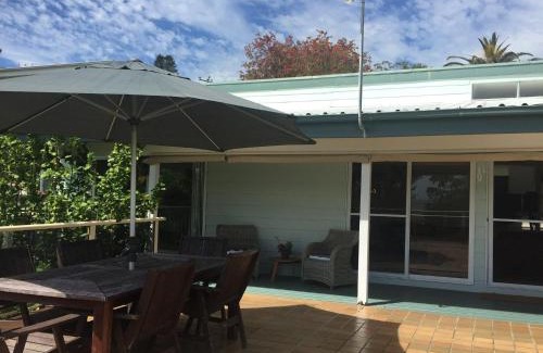 Soldiers Point House | Castaways Beachfront house