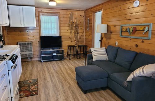 Newaygo Cottage | Castaways Cottage on Croton Pond (#1)