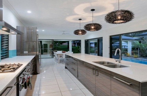 Palm Cove House | CASTAWAYS @ PALM COVE