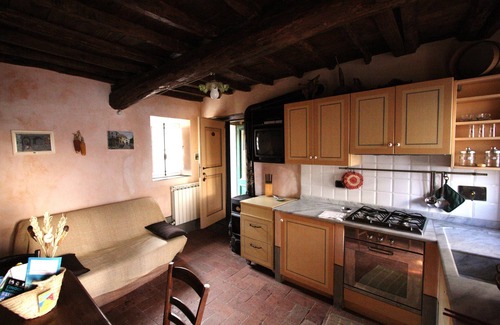 Caste House | Castè is a tiny medieval village behind the 5TERRE