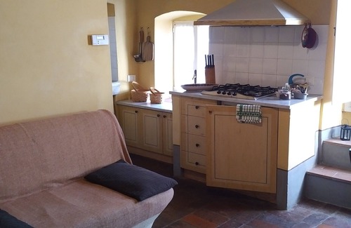 Caste House | Castè is a tiny medieval village behind the 5TERRE