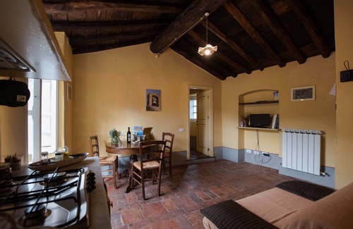 Caste House | Castè is a tiny medieval village behind the 5TERRE