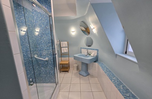 Bayeux House | Castel Bayeux Guesthouse