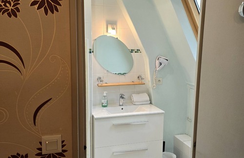 Bayeux House | Castel Bayeux Guesthouse