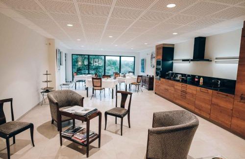 Fey House | Castel Féy