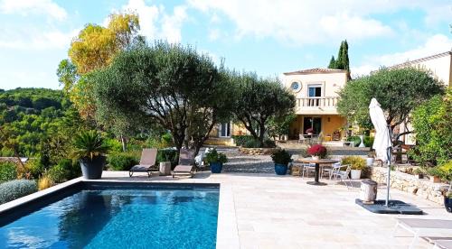 Le Beausset Apartment | Castel'lodge