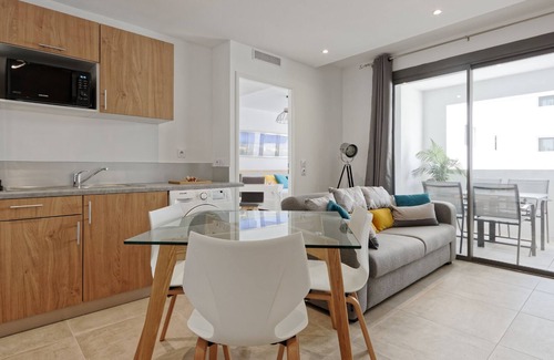 La Joliette Apartment | CASTEL - T2 with private parking between Old Port and Joliet