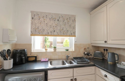 Flamborough Cottage | Castelian