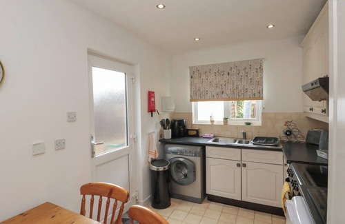 Flamborough Cottage | Castelian