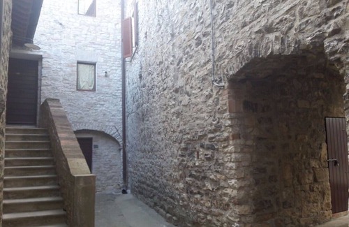 Izzalini Apartment | Castello Izzalini Todi Resort "Apt 14"