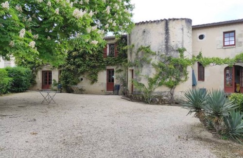 Saint-Leon Cottage | Castelneau Castle
