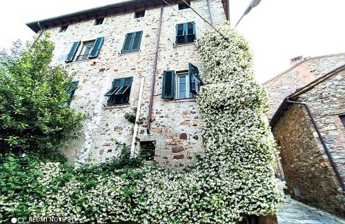 Castelvecchio House | Castelvecchio Alto