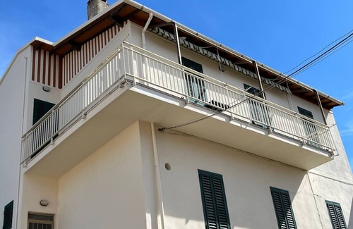 Castiglioncello House | Castiglioncello "La Perla del Tirreno" 100mt from the beach-5 beds