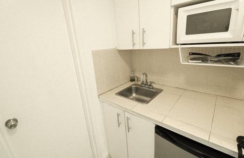 Miami Beach Condo | Castle 1731 Spacious Oceanfront Studio with Beach Access, Pool, Tennis, Free Parking