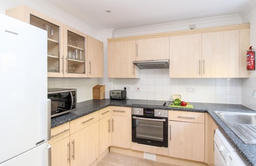 Weymouth House | CASTLE COVE VIEW, pet friendly, with a garden in Castle Cove