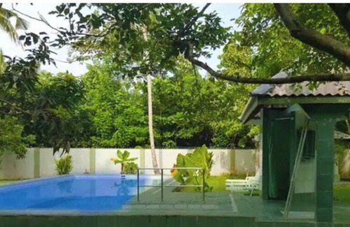 Hikkaduwa Villa | Castle Family villa ,pool, view. Cook