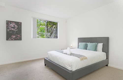 Castle Hill Apartment | Castle HIll Sweet Modern 3BR Apt with 2 Parking