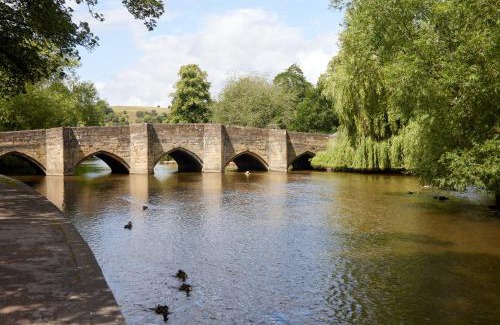 Bakewell Hotel | Castle Inn by Greene King Inns