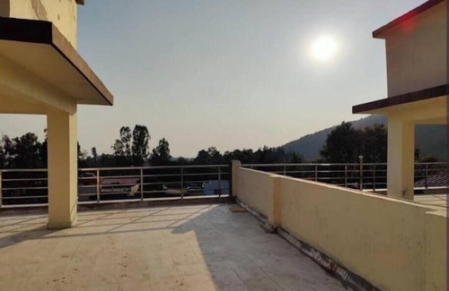 Bullawala Apartment | Castle Inn Chillax , 2 BHK,Mussoorie Road,Dehradun