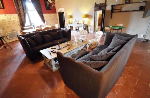 Bon-Encontre House | Castle near Agen with Shared Pool
