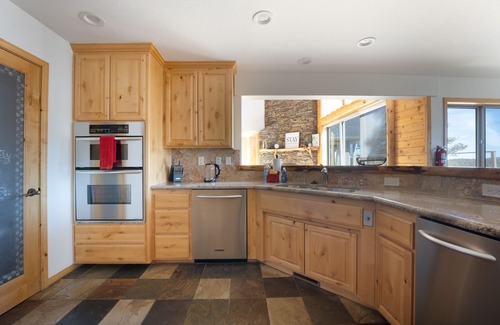 Castle Glen Estates House | Castle Rock. Best home, Best location, Best views, best hot tub, all in one place. AC
