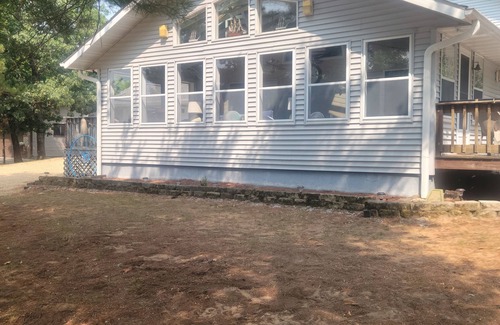 Friendship House | Castle Rock Lake area- Large Home-Great Getaway sleeps 12 -14n