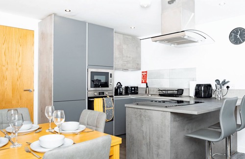 Dundee Apartment | Castle Street by Central Serviced Apartments