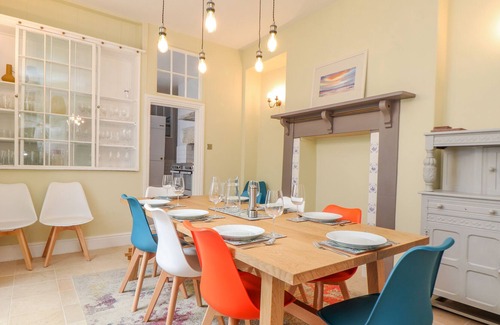 Marazion Cottage | CASTLE VIEW, pet friendly, country holiday cottage in Marazion