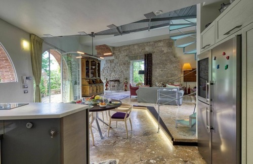 Monteggiori Villa | Castle with pool and sea views for 6 People