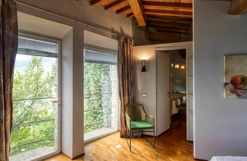Monteggiori Villa | Castle with pool and sea views for 6 People