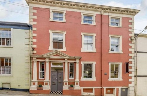 Cockermouth House | Castlegate Townhouse stylish Grade 2* Listed Georgian home packed with character