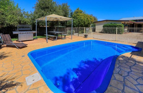 Coonamble Hotel | Castlereagh Lodge Motel