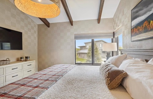 Stowe Area House | Castlerock - Brand New Build and Luxury at Its Best, 5 minutes to slopes!