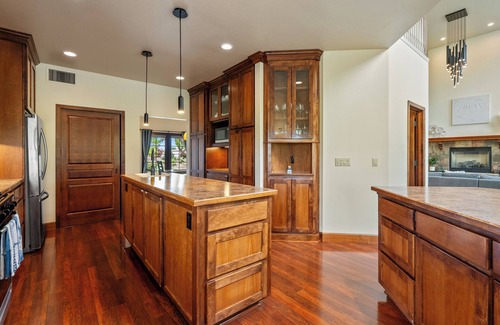 Paso Robles House | Castoro Cellars Hive/Hivette | Wine Stay, Groups 16 + EV