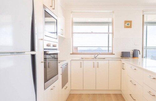 Soldiers Point Apartment | Casuarina's 6, 33 Soldiers Point Rd - stunning waterfront unit