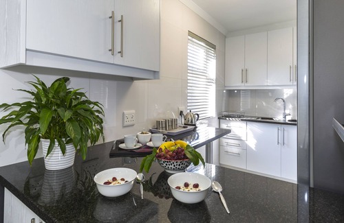 Brackenfell Cottage | Cat's Eye Cottage