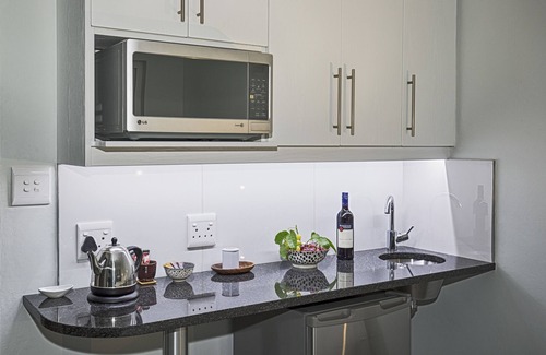 Brackenfell Cottage | Cat's Eye Cottage
