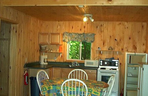 Trent Lakes Cottage | Catalina Bay Resort 3 Bed Stan - Buckhorn