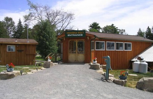 Trent Lakes Cottage | Catalina Bay Resort 3 Bed Stan - Buckhorn