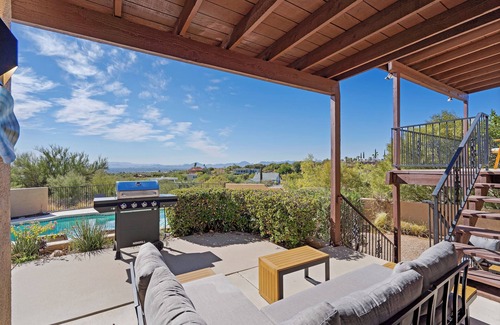 Tucson House | Catalina Foothills, 5 bedroom, Heated Pool and Spa, Views, Sleeps 16+