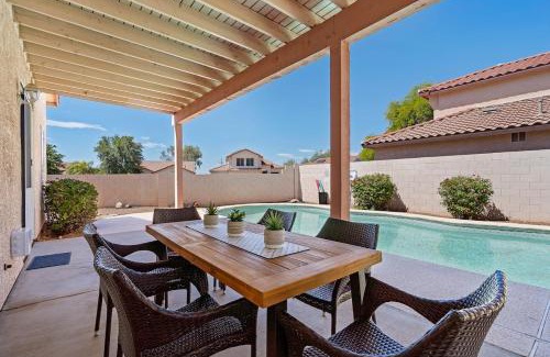 Oro Valley House | Catalina Pool-side Hideaway 4 Bed 3 Bath