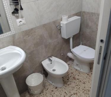 Contrada Pantano d'Arci Bed & Breakfast | CATANIA AIRPORT ROOM BAGNO PRIVATO iN CAMERA