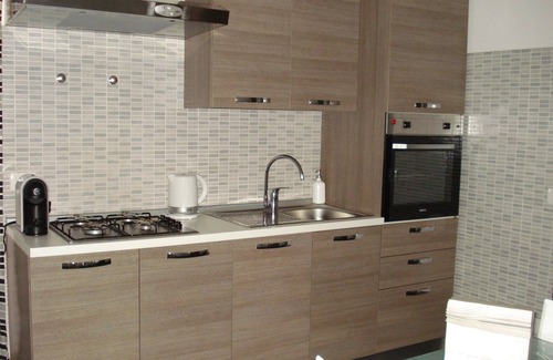 Old Town Apartment | CATANIA, CLEO HOLIDAY HOME WITH GARDEN AND PARKING!